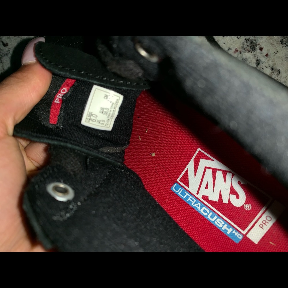 Vans - Picture 2 of 5